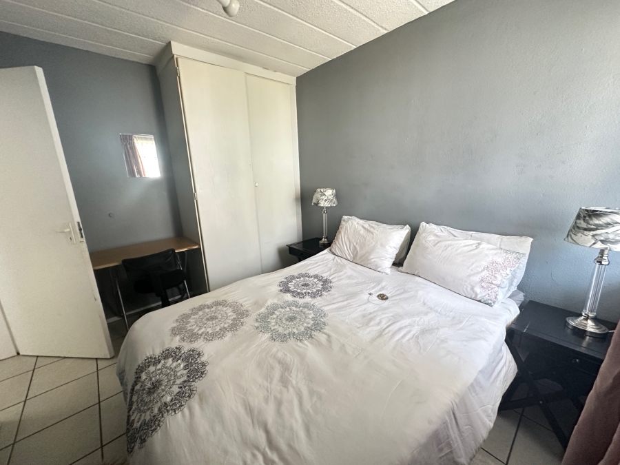 2 Bedroom Property for Sale in Groenkloof Gauteng