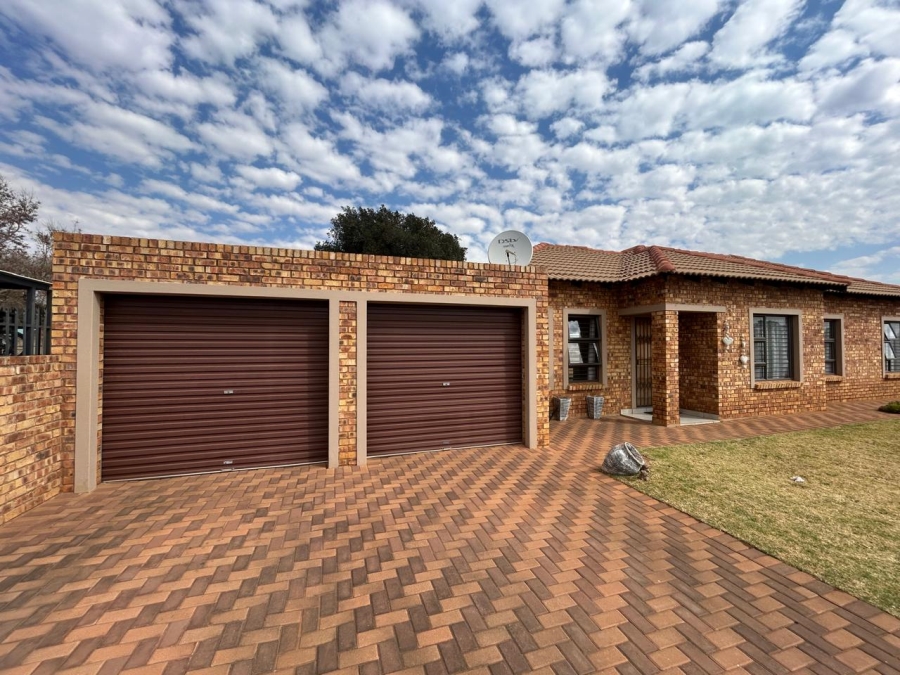 3 Bedroom Property for Sale in Kenleaf Gauteng
