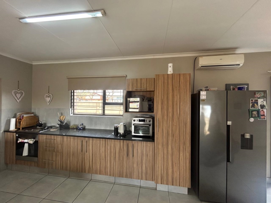 3 Bedroom Property for Sale in Kenleaf Gauteng