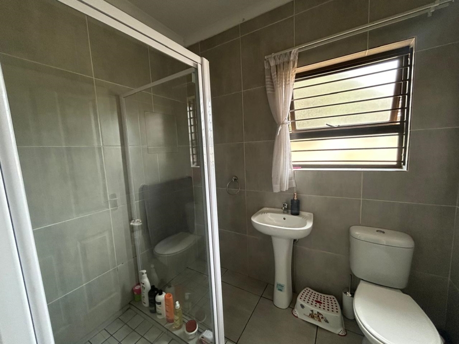 3 Bedroom Property for Sale in Kenleaf Gauteng