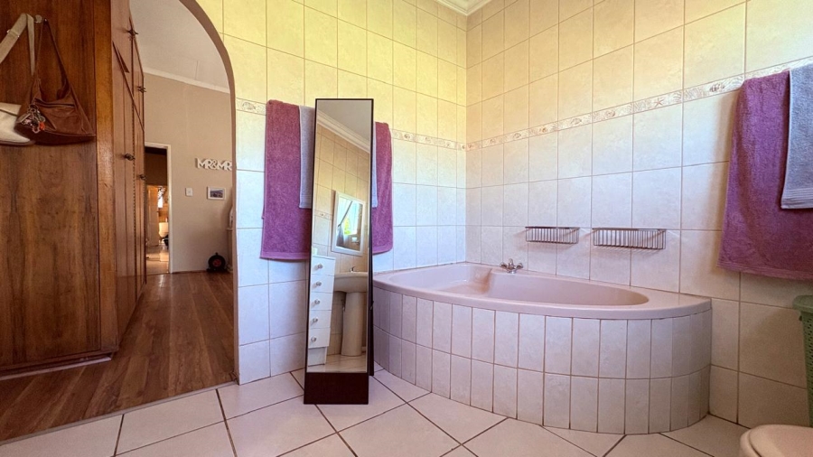 3 Bedroom Property for Sale in Kenleaf Gauteng