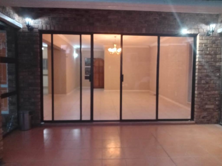 To Let 3 Bedroom Property for Rent in Aston Manor Gauteng