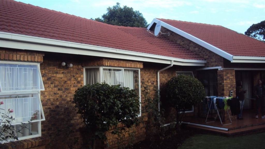 To Let 3 Bedroom Property for Rent in Aston Manor Gauteng
