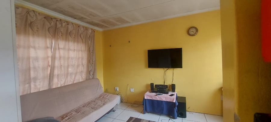 5 Bedroom Property for Sale in Tembisa Central Gauteng