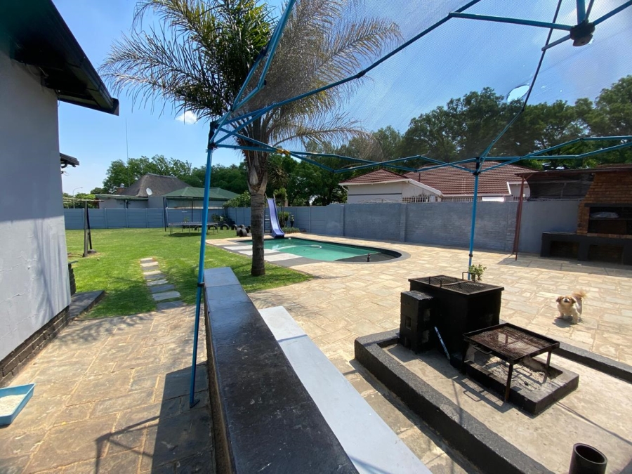 3 Bedroom Property for Sale in Dalview Gauteng