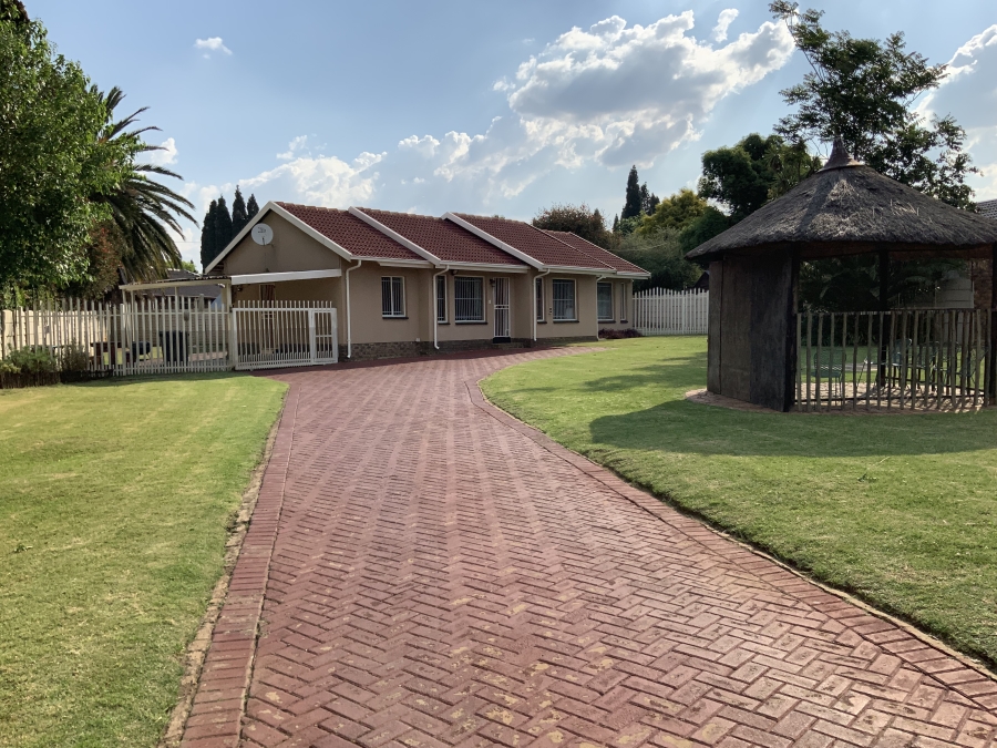 3 Bedroom Property for Sale in Sunward Park Gauteng