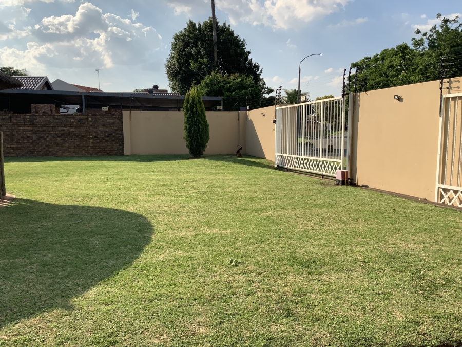 3 Bedroom Property for Sale in Sunward Park Gauteng