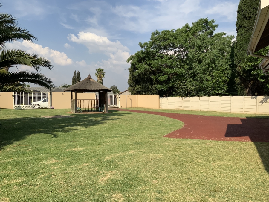 3 Bedroom Property for Sale in Sunward Park Gauteng