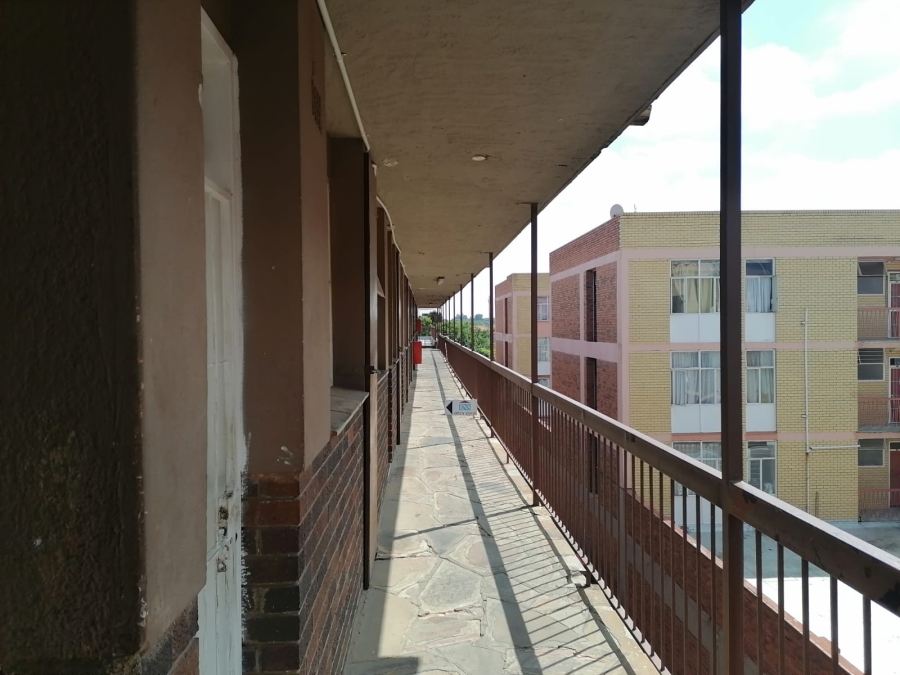 1 Bedroom Property for Sale in Kempton Park Central Gauteng