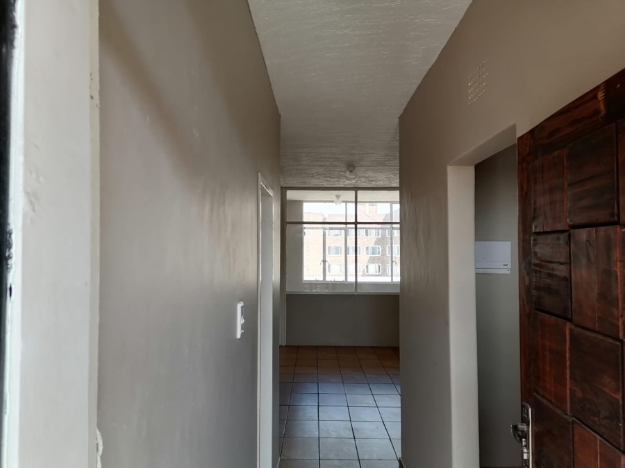 1 Bedroom Property for Sale in Kempton Park Central Gauteng