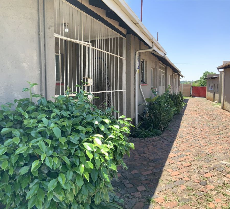 2 Bedroom Property for Sale in Cason Gauteng