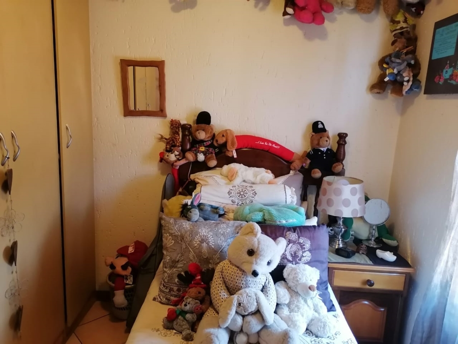 2 Bedroom Property for Sale in Glen Marais Gauteng