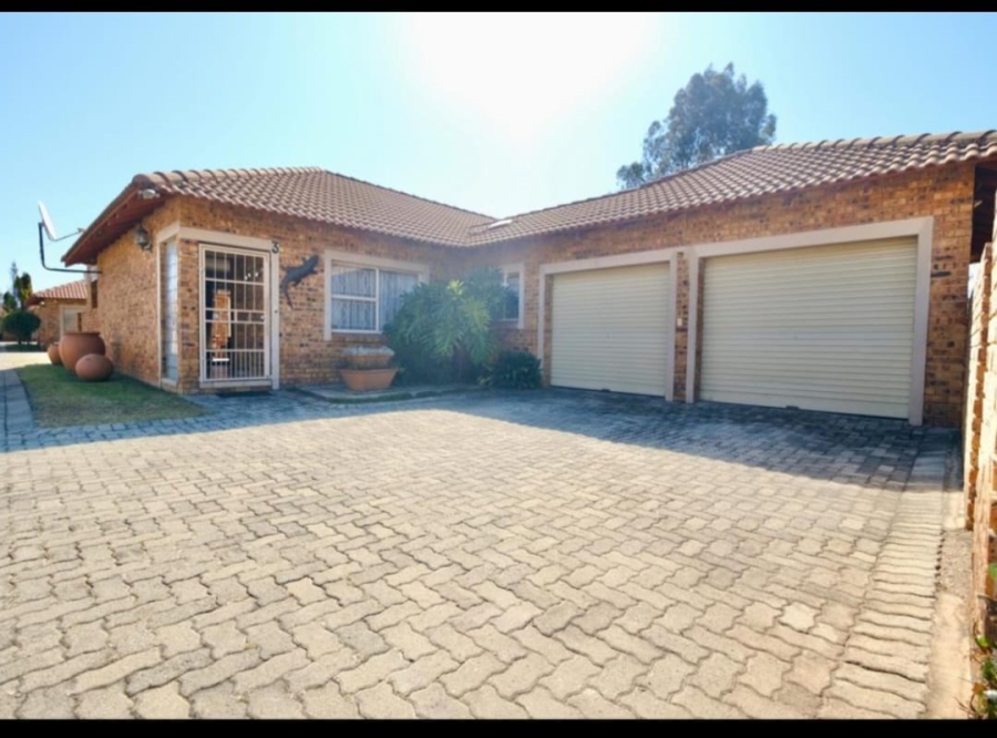 2 Bedroom Property for Sale in New Era Gauteng