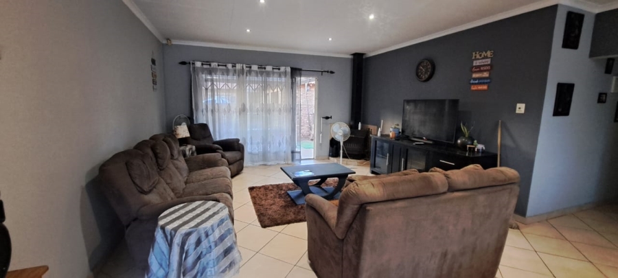 2 Bedroom Property for Sale in New Era Gauteng