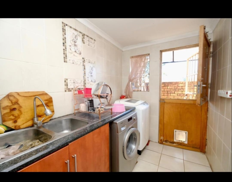 2 Bedroom Property for Sale in New Era Gauteng
