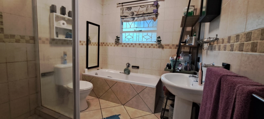 2 Bedroom Property for Sale in New Era Gauteng