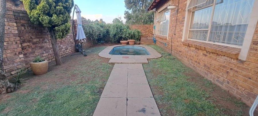 2 Bedroom Property for Sale in New Era Gauteng