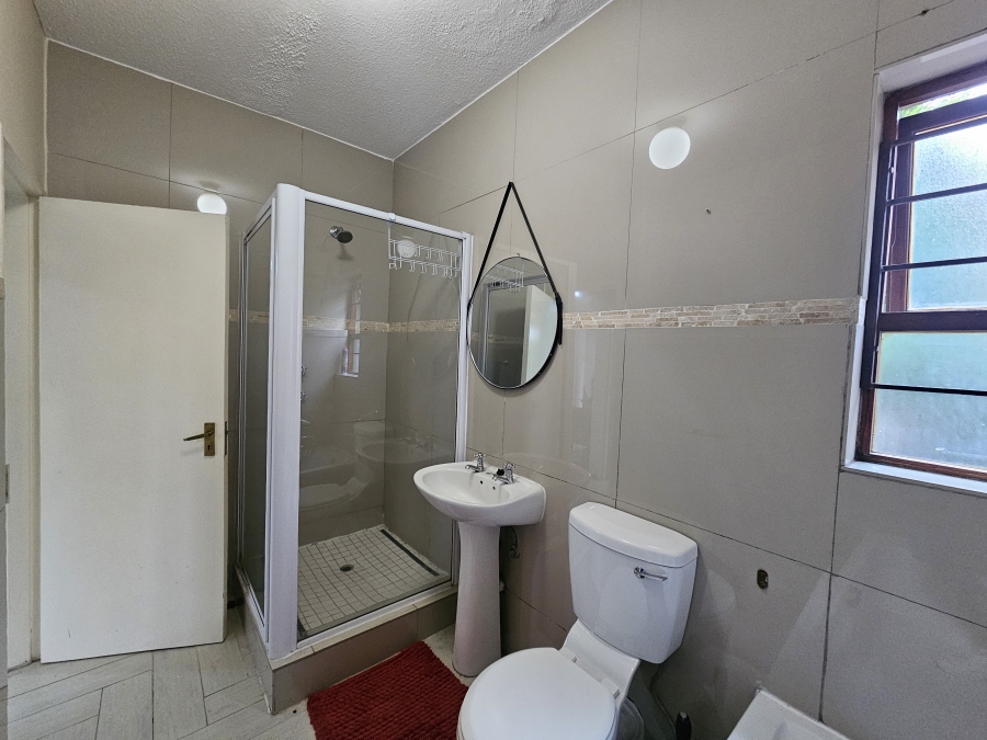 To Let 1 Bedroom Property for Rent in Lonehill Gauteng
