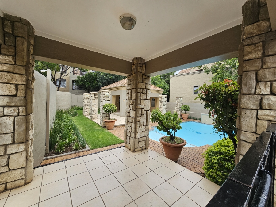 To Let 1 Bedroom Property for Rent in Lonehill Gauteng