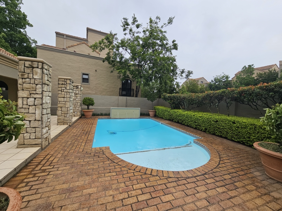 To Let 1 Bedroom Property for Rent in Lonehill Gauteng