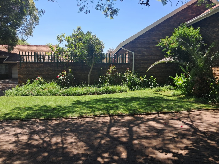 3 Bedroom Property for Sale in Birchleigh North Gauteng