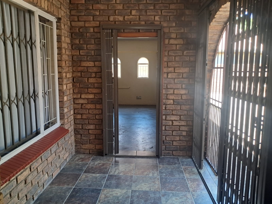 3 Bedroom Property for Sale in Birchleigh North Gauteng
