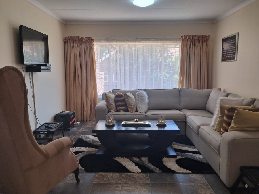 3 Bedroom Property for Sale in Birchleigh North Gauteng