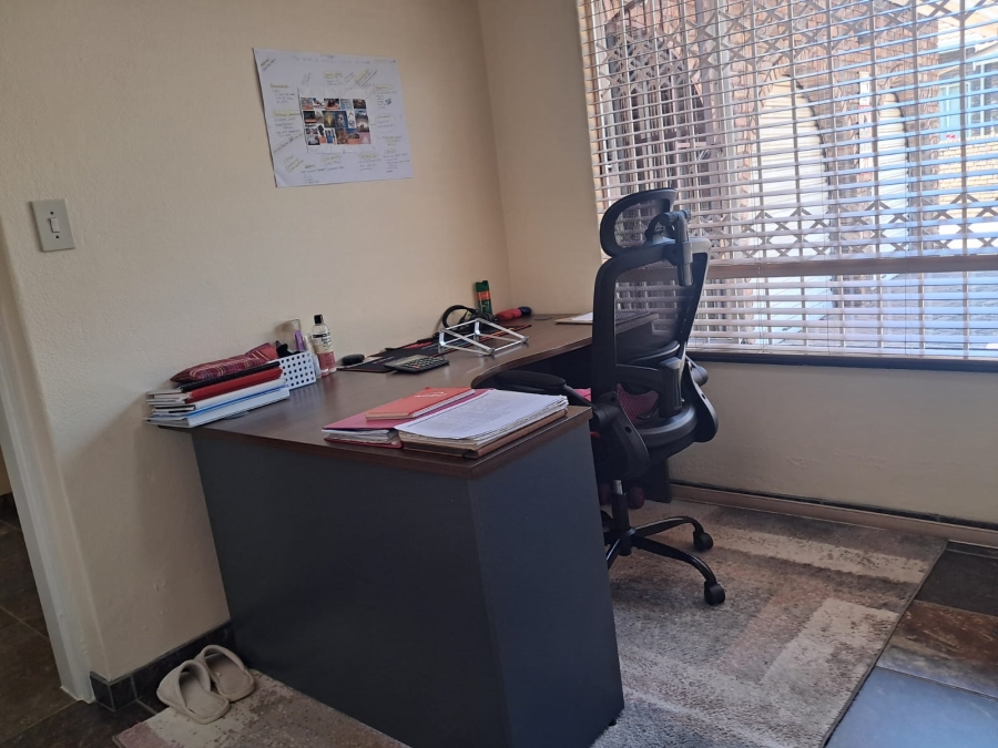 3 Bedroom Property for Sale in Birchleigh North Gauteng