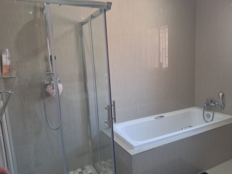 3 Bedroom Property for Sale in Birchleigh North Gauteng