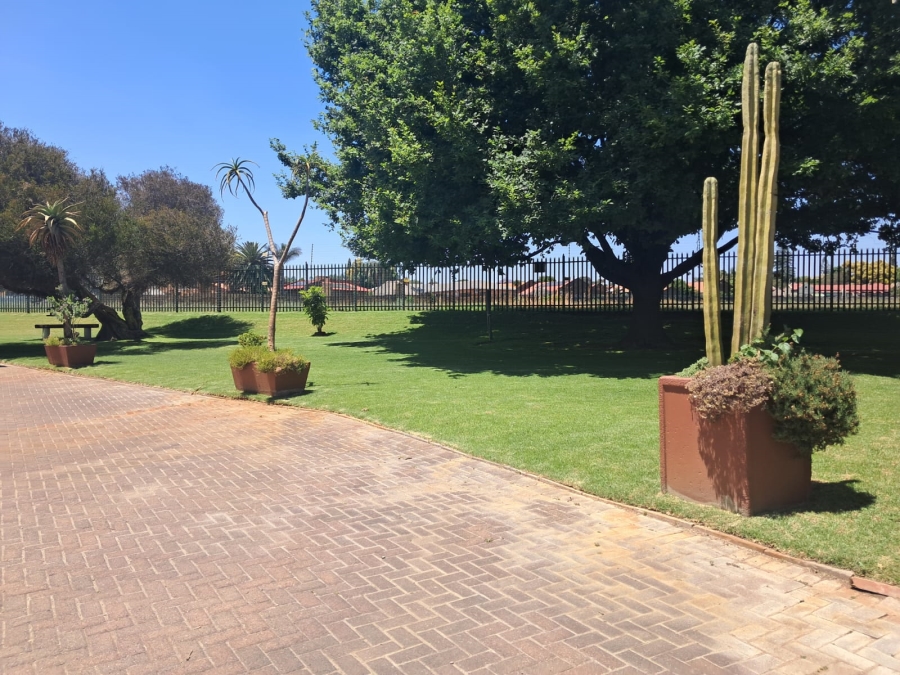 3 Bedroom Property for Sale in Birchleigh North Gauteng