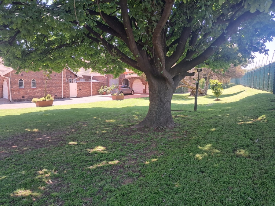 3 Bedroom Property for Sale in Birchleigh North Gauteng