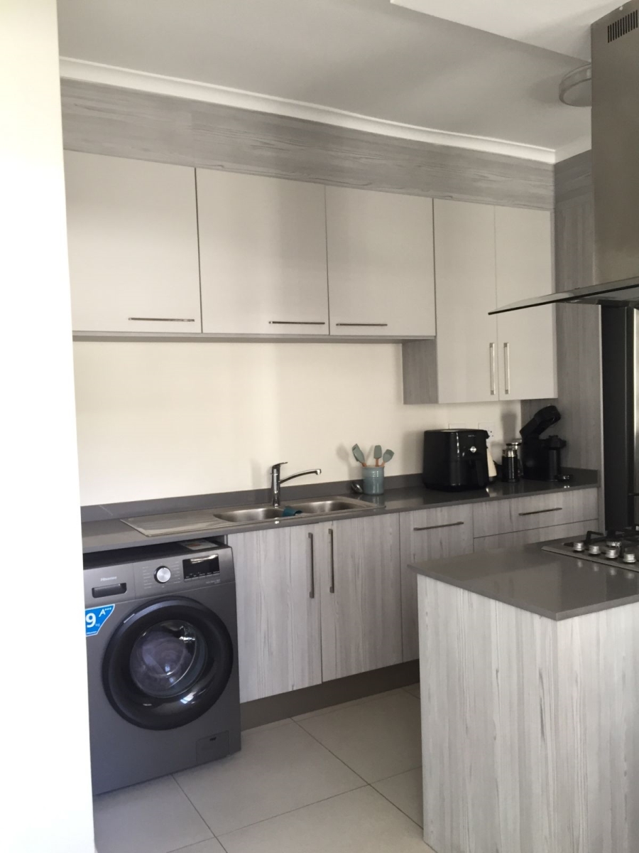 1 Bedroom Property for Sale in Carlswald Gauteng