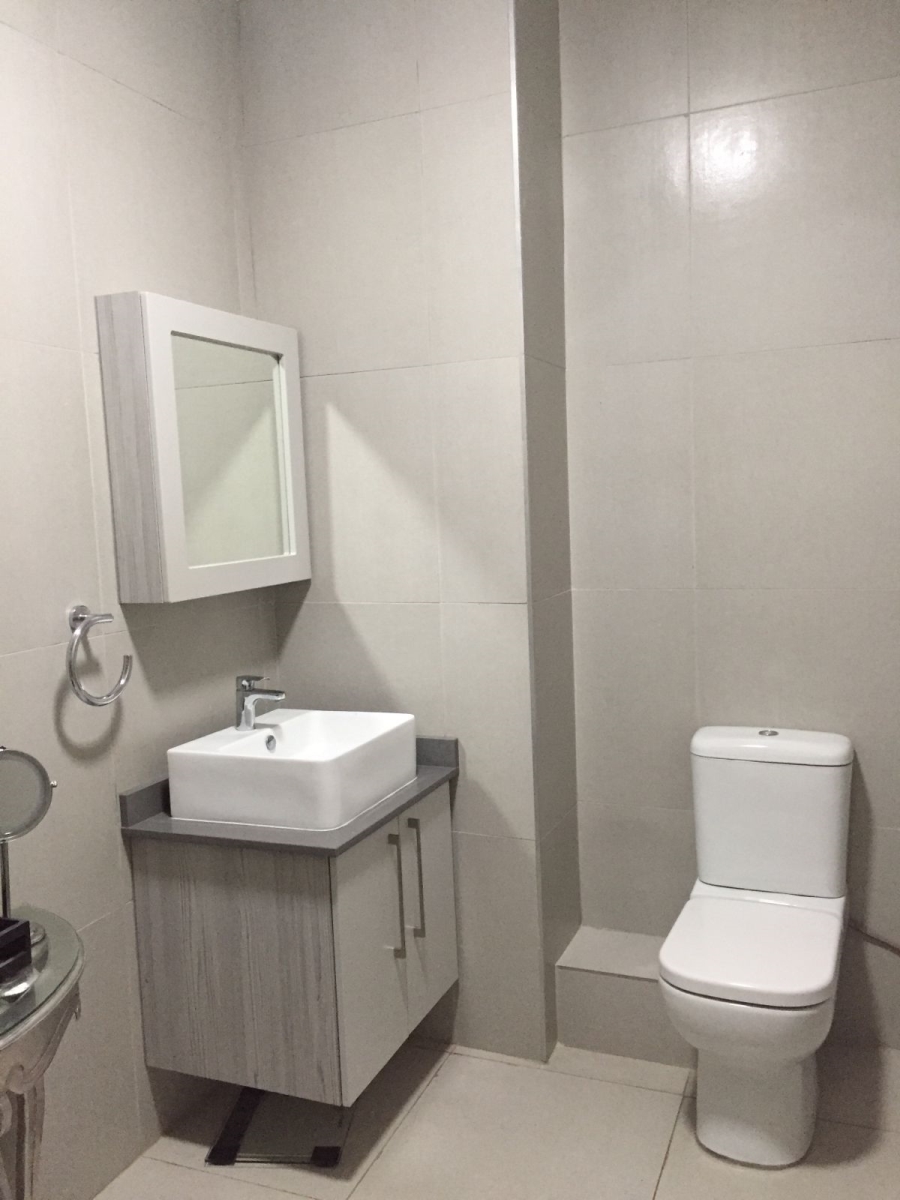 1 Bedroom Property for Sale in Carlswald Gauteng