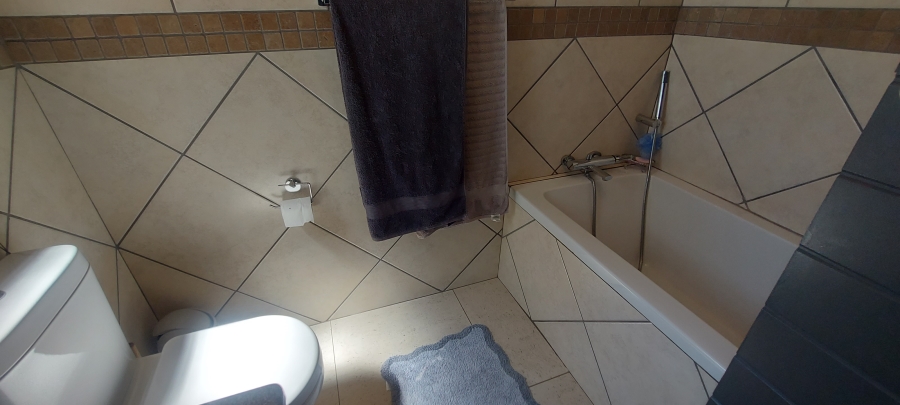 3 Bedroom Property for Sale in Van Riebeeck Park Gauteng