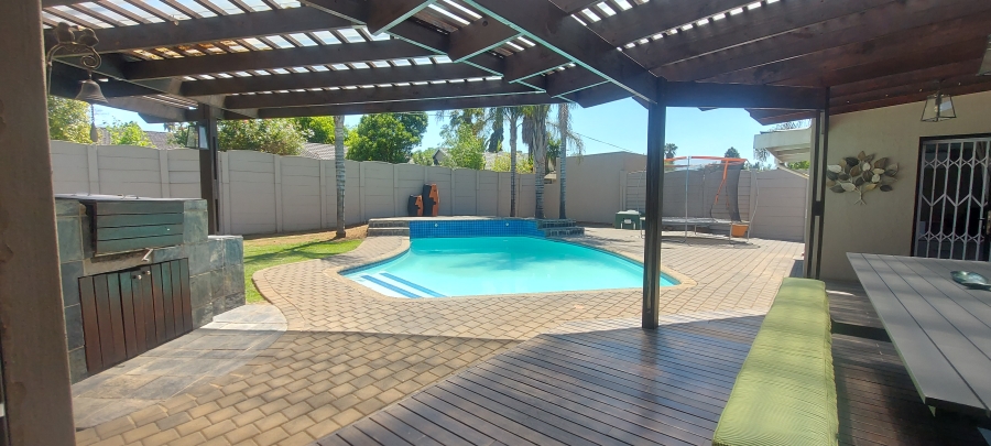 3 Bedroom Property for Sale in Van Riebeeck Park Gauteng