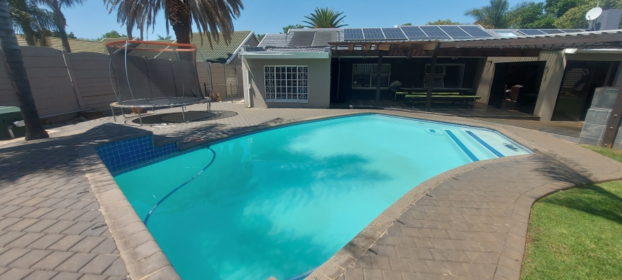 3 Bedroom Property for Sale in Van Riebeeck Park Gauteng