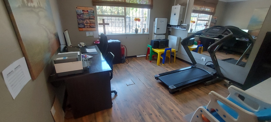 3 Bedroom Property for Sale in Van Riebeeck Park Gauteng