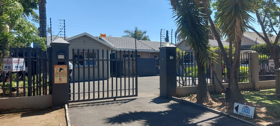 3 Bedroom Property for Sale in Van Riebeeck Park Gauteng
