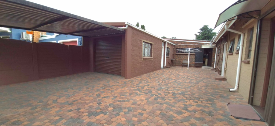 3 Bedroom Property for Sale in Brenthurst Gauteng