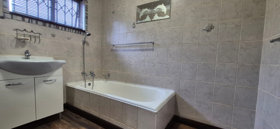 3 Bedroom Property for Sale in Brenthurst Gauteng