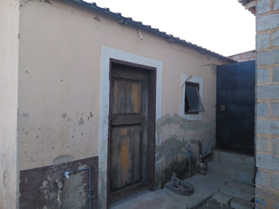 6 Bedroom Property for Sale in Ivory Park Gauteng