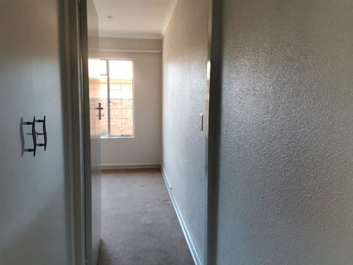 2 Bedroom Property for Sale in Sonneveld Gauteng