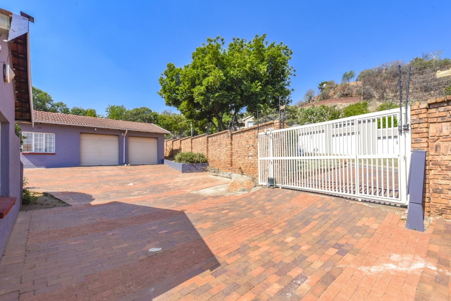 3 Bedroom Property for Sale in Mulbarton Gauteng