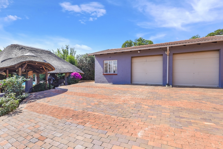3 Bedroom Property for Sale in Mulbarton Gauteng