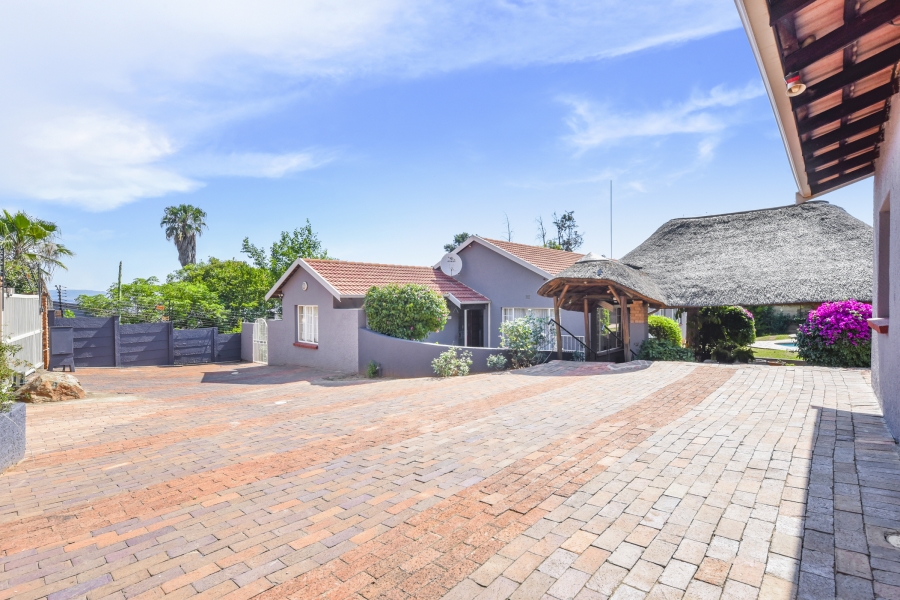 3 Bedroom Property for Sale in Mulbarton Gauteng
