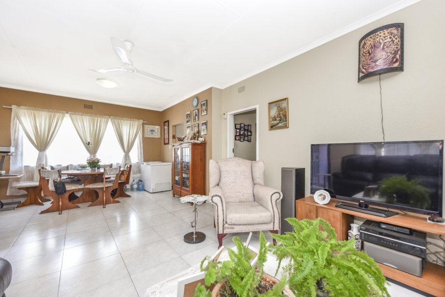 3 Bedroom Property for Sale in Mulbarton Gauteng