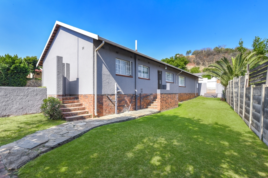 3 Bedroom Property for Sale in Mulbarton Gauteng