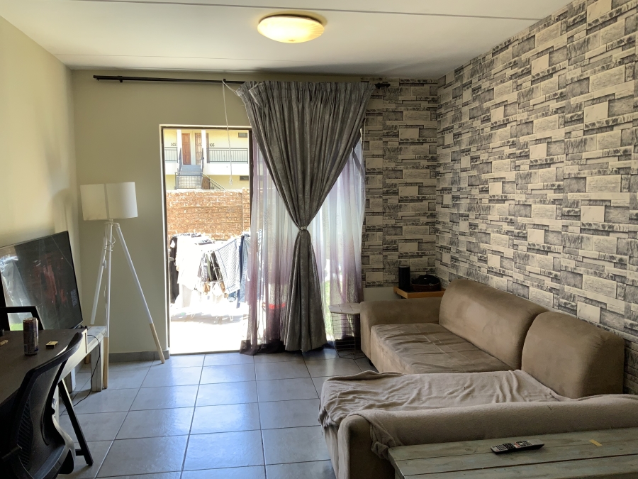 1 Bedroom Property for Sale in Parkrand Gauteng