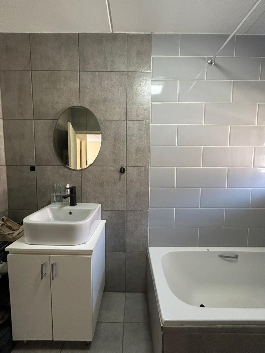 1 Bedroom Property for Sale in Parkrand Gauteng