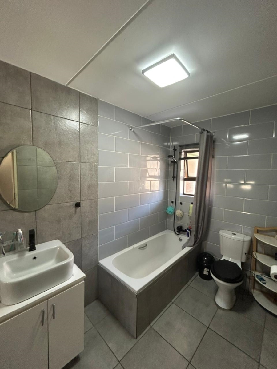 1 Bedroom Property for Sale in Parkrand Gauteng